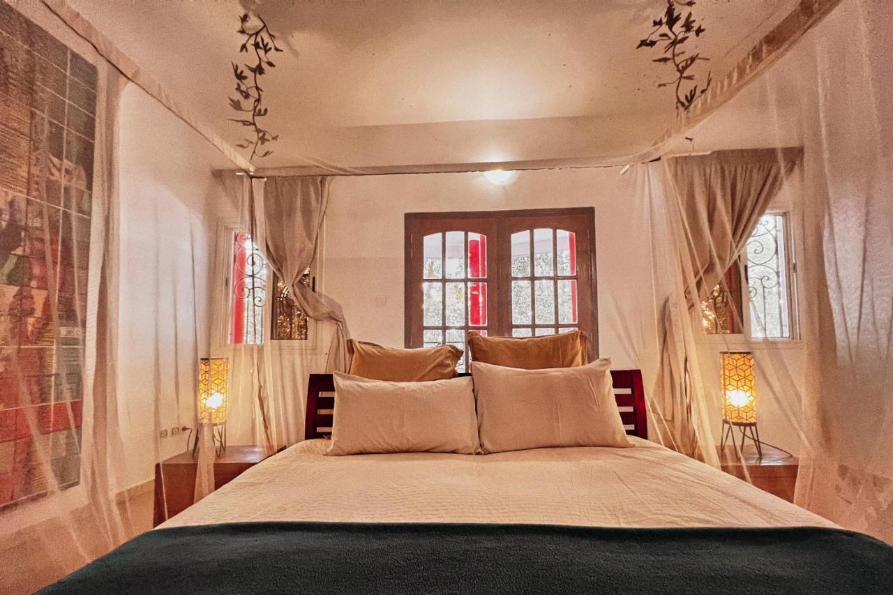 Hotel Loman Art à Dakar Extérieur photo