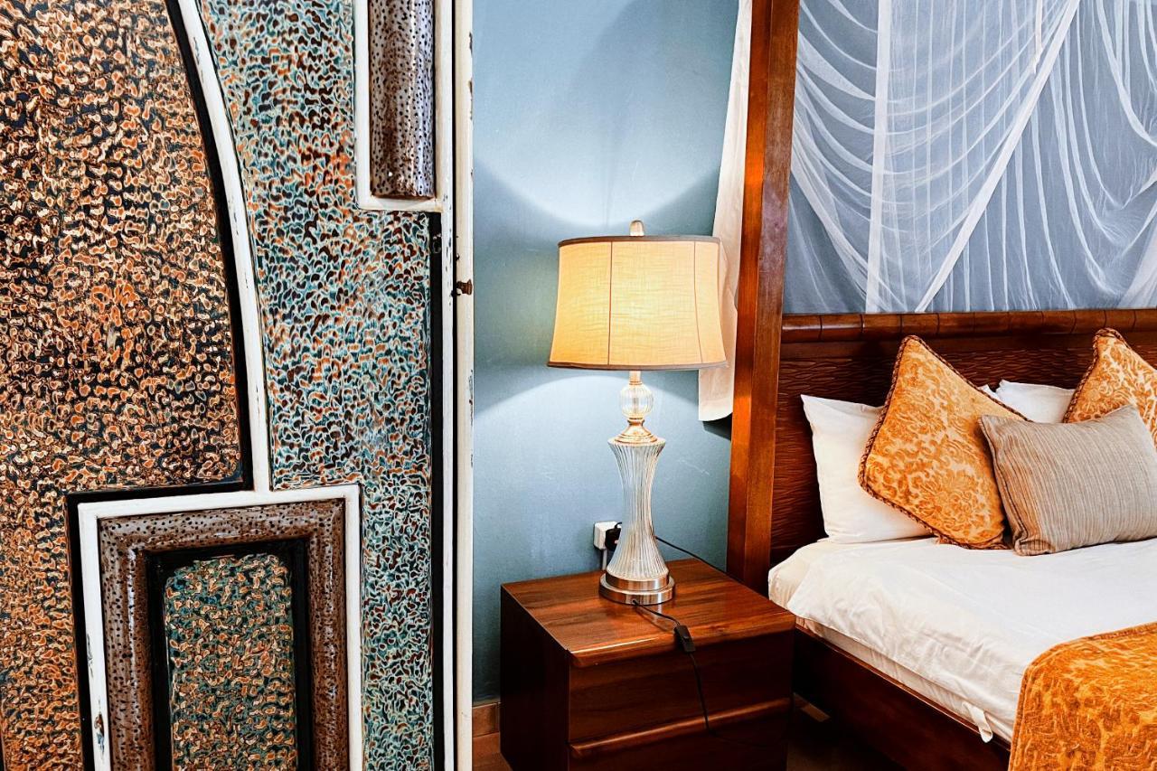 Hotel Loman Art à Dakar Extérieur photo